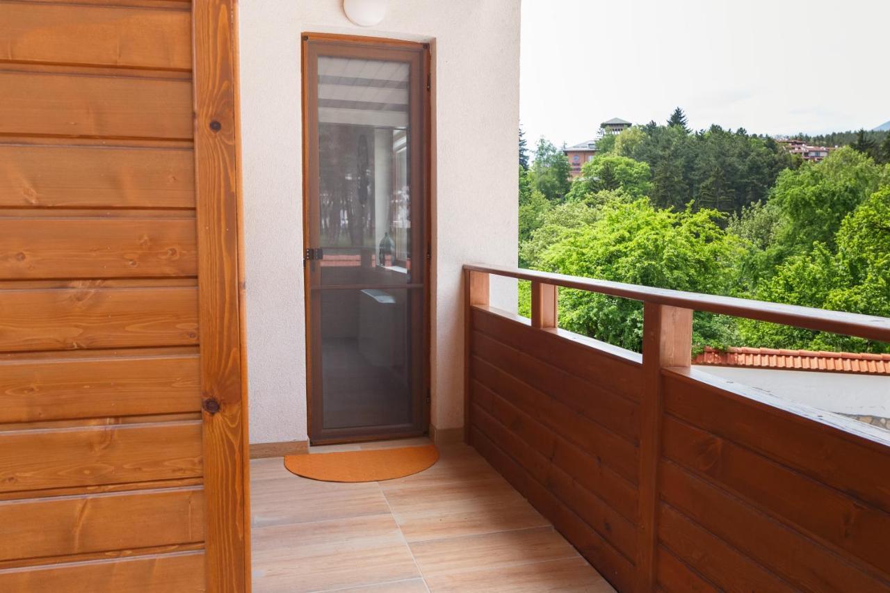 Апартамент "Forest View" В Комплекс "Вели Хилс" Velingrad Esterno foto